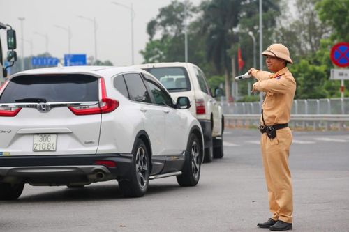 Hơn 11.400 tài xế vi phạm nồng độ cồn trong 4 ngày nghỉ lễ, tai nạn giảm mạnh