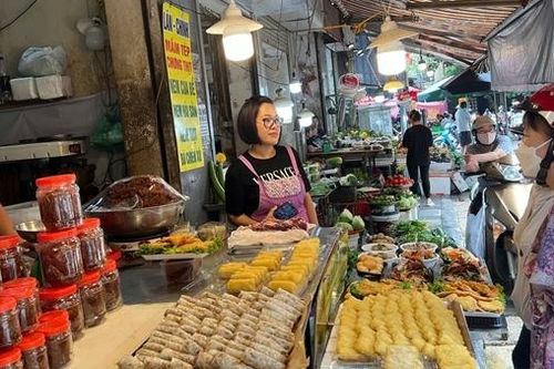 Giá gas và giá ăn uống tăng kéo CPI tháng 4 tăng 0,84%