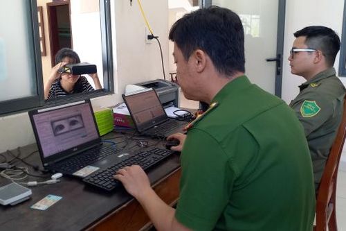 Công an cấp xã ở Đà Nẵng và Quảng Ngãi thực hiện 'nhiệm vụ kép' trong những ngày nghỉ lễ