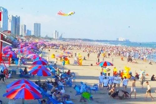 Gần 1,7 triệu lượt khách du lịch đến TP Hồ Chí Minh trong dịp lễ 30/4