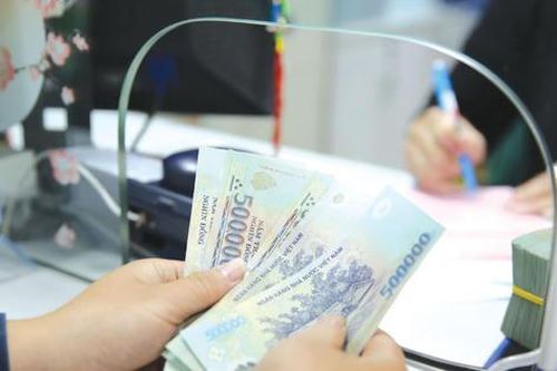 Nhiều ngân hàng đồng loạt giảm lãi suất huy động, tiền gửi kỳ hạn dài phân hóa mạnh