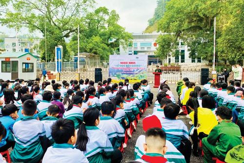 Giáo dục truyền thống, kỹ năng sống thông qua hoạt động giáo dục trải nghiệm