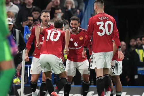 Kịch bản không tưởng khiến Man Utd chưa thể sớm đoạt vé Champions League