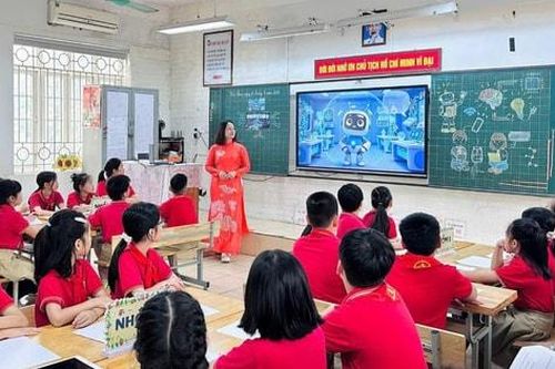 Đổi mới giáo dục với chuyển đổi số và STEM trong nhà trường