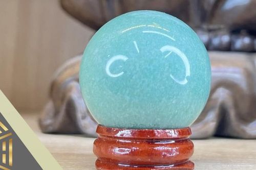 Quả cầu đá trợ lực phong thủy cho người mệnh Thủy như thế nào?