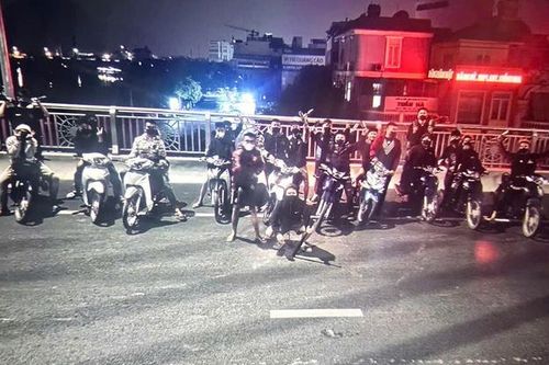 Trích xuất camera, tóm gọn nhóm đối tượng mang hung khí náo loạn đường phố