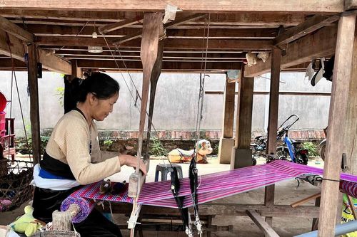 Giữ hồn thổ cẩm từ du lịch cộng đồng