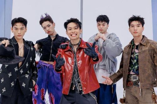 Hé lộ mô hình 'nuôi idol' của DatVietVAC trước thềm IPO