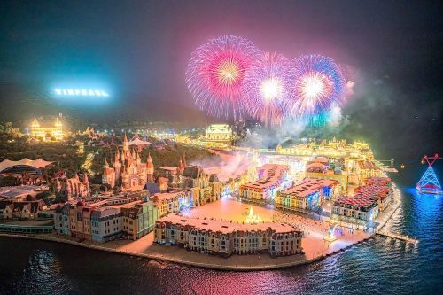 Khánh Hòa đón 'mùa vàng' du lịch