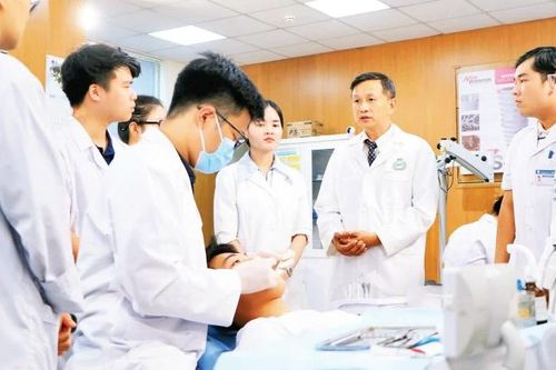 Đổi mới đào tạo nhân lực chất lượng cao ngành y tế