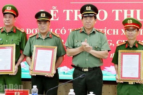 An Giang trao thưởng các đơn vị có thành tích xuất sắc trong công tác đấu tranh phòng, chống tội phạm