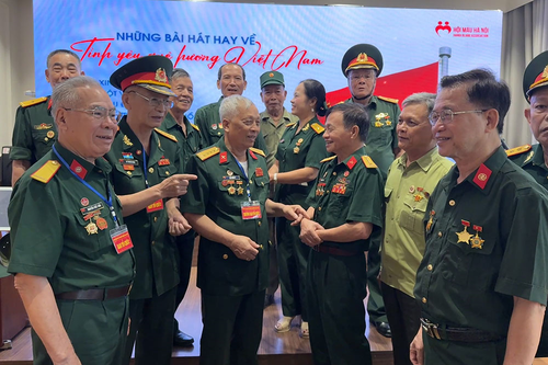 Nước mắt ngày toàn thắng