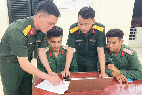 Giúp chiến sĩ ôn luyện thi tốt nghiệp trung học phổ thông