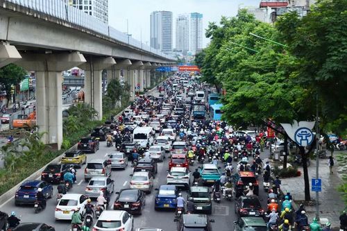 Hà Nội đông nghẹt ngày đầu đi làm sau kỳ nghỉ lễ