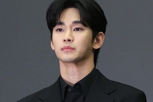 Kim Soo Hyun rơi vào 'tình trạng đáng lo ngại' sau bê bối đời tư