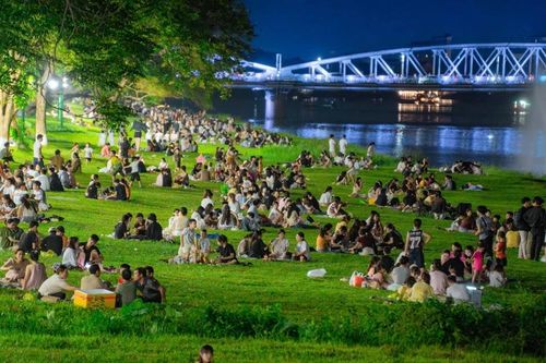 Huế bùng nổ du lịch dịp lễ, đón 610.000 lượt khách, lập kỷ lục về doanh thu