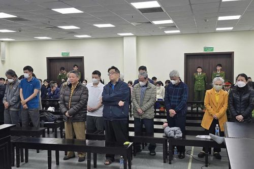 Lý do hoãn phiên xử phúc thẩm vụ 'chi' hơn 71 tỷ đồng để đưa thuốc vào bệnh viện