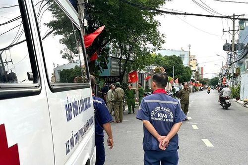 Phát hiện người đàn ông tử vong dưới cao ốc ở TPHCM