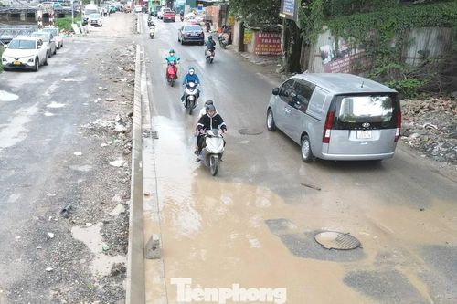 Hà Nội: Đường Nguyễn Cảnh Dị vẫn 'kỳ dị' sau 5 tháng sửa chữa