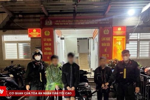 Nhóm 'báo thủ' tuổi teen mang hung khí đi giải quyết mâu thuẫn
