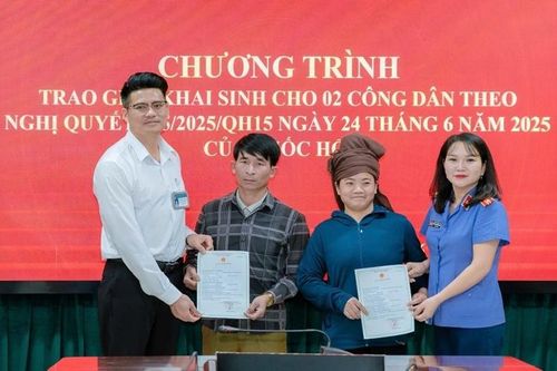 Từ kiến nghị của Viện kiểm sát: Hơn 40 năm, hai công dân có giấy khai sinh