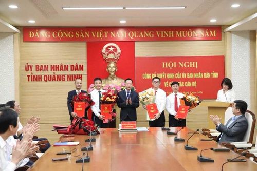 Quảng Ninh bổ nhiệm Giám đốc Sở Y tế và nhiều cán bộ chủ chốt