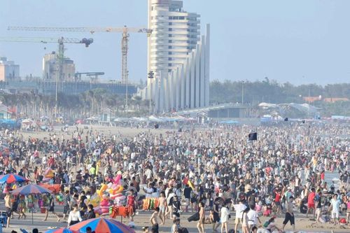 Kết thúc kỳ nghỉ dài ngày: Các 'điểm nóng' du lịch trên cả nước thắng đậm