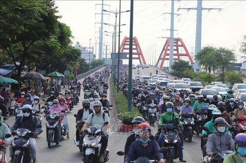 Thành phố Hồ Chí Minh: Ùn ứ nhiều tuyến cửa ngõ trong ngày đầu tuần sau nghỉ lễ