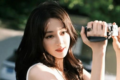 Địch Lệ Nhiệt Ba gây sốt với bộ ảnh đón nắng, visual rạng rỡ chuẩn nàng thơ