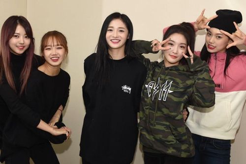 Chungha tiết lộ hậu trường tái hợp của IOI