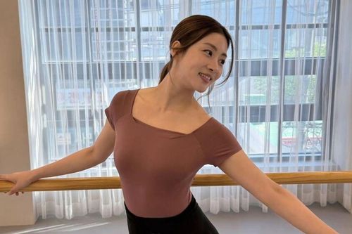 Nữ diễn viên Kang So Ra tiết lộ bí quyết sở hữu thân hình 'đồng hồ cát'
