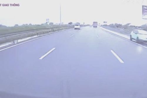 Tài xế taxi đi ngược chiều trên cao tốc bị phạt 35 triệu