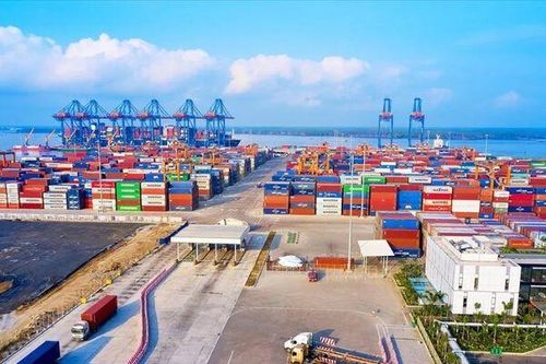 Bức tranh kinh tế 4 tháng đầu năm, lạm phát gần 4%, nhập siêu hơn 7 tỷ USD, FDI tăng hơn 30%