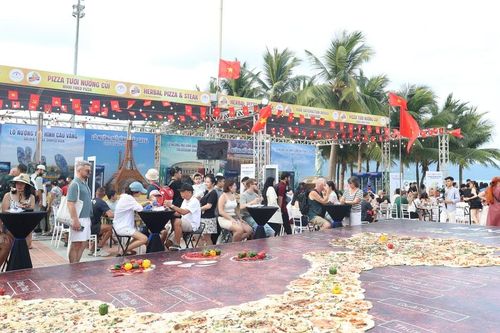 Du khách đến Đà Nẵng dịp lễ tăng mạnh
