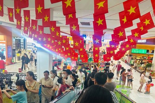 Nhộn nhịp thị trường hàng hóa