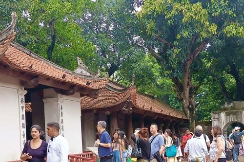 Khoảng 8,8 triệu lượt khách quốc tế đến Việt Nam trong 4 tháng đầu năm