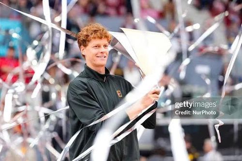 Madrid Open: Sinner vô địch, ghi danh lịch sử