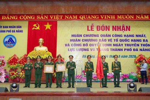 Bộ Chỉ huy quân sự TP Đà Nẵng đón nhận Huân chương Quân công hạng Nhất