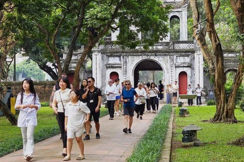 Kỳ nghỉ lễ trở thành 'mùa vàng' của du lịch Hà Nội