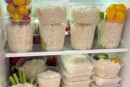 Trào lưu nấu cơm một lần ăn cả tuần: Sai lầm chết người gây ngộ độc thực phẩm