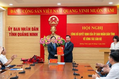 Quảng Ninh bổ nhiệm hàng loạt cán bộ chủ chốt: Ông Bùi Mạnh Hùng giữ chức Giám đốc Sở Y tế