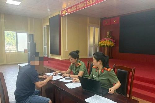 Công an làm việc với chủ tài khoản Trần Bá Sơn tham gia nhóm 'Ý Chí Dân Tộc Việt Nam'