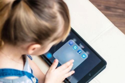 Hàn Quốc xem xét hạn chế trẻ em sử dụng mạng xã hội