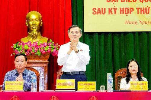 Giám đốc Học viện Chính trị Quốc gia Hồ Chí Minh tiếp xúc cử tri tại Nghệ An