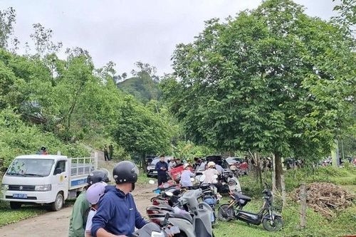 Phát hiện thi thể nam giới trên núi