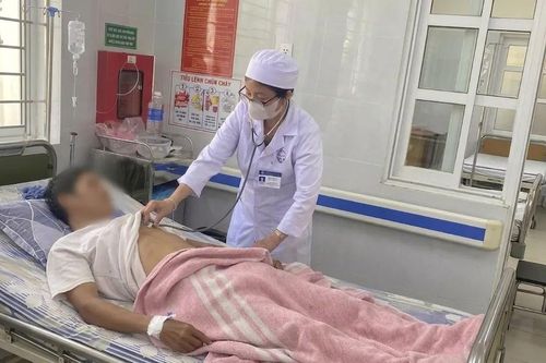 Ăn ve sầu, 9 người ở Quảng Trị nhập viện
