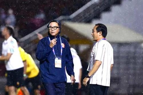 HLV Lê Huỳnh Đức chia tay CLB Công an TPHCM