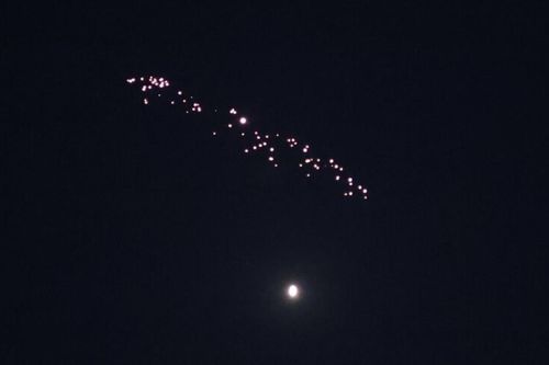 Xung đột Trung Đông: UAE bị tấn công tên lửa và UAV, một cơ sở dầu mỏ quan trọng cháy lớn, Iran nói gì?