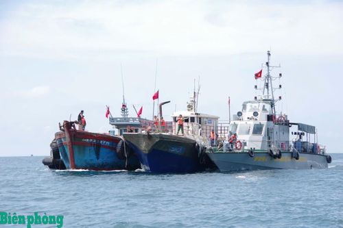 Liên tiếp cứu nạn thành công 2 tàu cá nước ngoài gặp sự cố trên vùng biển Hải Phòng