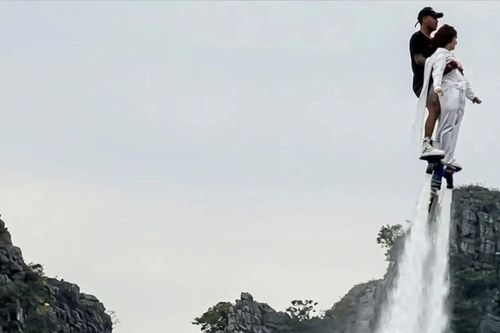 Hé lộ nguyên nhân sự cố Flyboard rơi tự do tại Ninh Bình